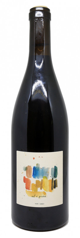 bouteille de vin rouge, &eacute;tiquette po&eacute;tique, domaine henri chauvet, ciel &agrave; perdre, vin nature, ambiance nuageuse, fond clair, style l&eacute;ger, vin rouge d&rsquo;auvergne, carignan