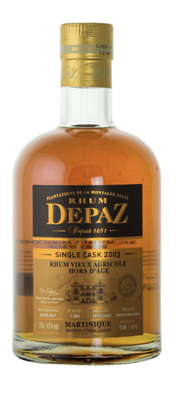 RHUM DEPAZ - Single Cask 2003 - 45% Distill&eacute; uniquement &agrave; partir de canne &agrave; sucre r&eacute;colt&eacute;es en 2003, une ann&eacute;e d'ensoleillement exceptionnelle, ce rhum &agrave; la robe acajou est vieilli 11 ans minimum en f&ucirc;ts de ch&ecirc;ne s&eacute;lectionn&eacute; par le ma&icirc;tre de chais de la maison Depaz, Nora Carrion Martinez. Ce Depaz Single Cask 2003 est le fruit d'une distillation de la r&eacute;colte de cannes de l'ann&eacute;e 2003, une ann&eacute;e extraordinairement ensoleill&eacute;e ! C'est &agrave; cette femme que l'on doit une telle finesse de s&eacute;lection, donnant naissance &agrave; ce Single Cask 2003.